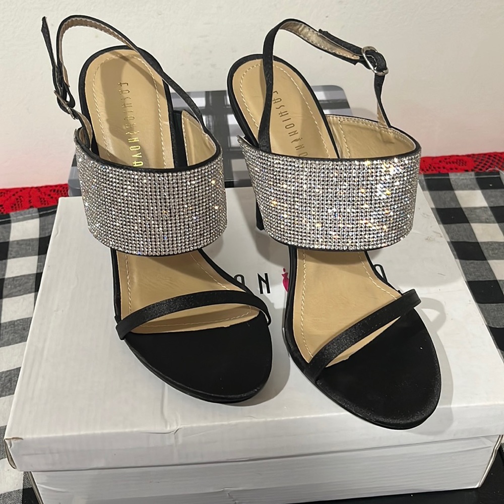 Brand new never been worn outside only in the house to Try-on size 9